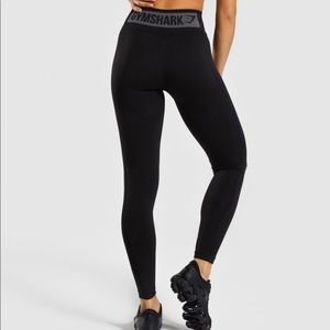 Gymshark Flex Highwaisted Leggings with small hole